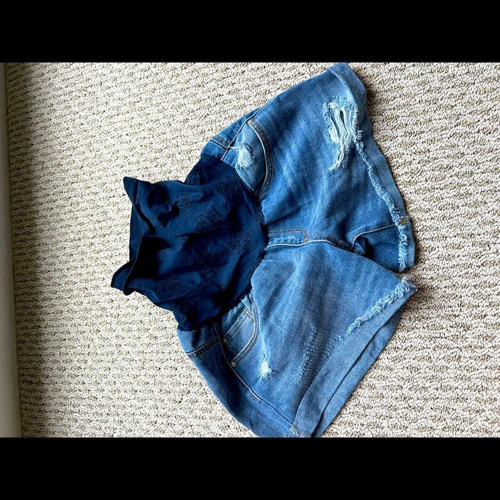Jessica Simpson maternity Jean shorts